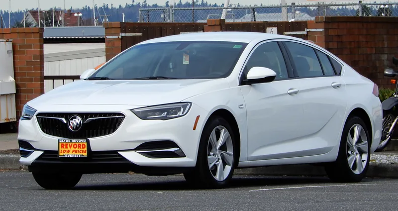 2011 Buick Regal exterior