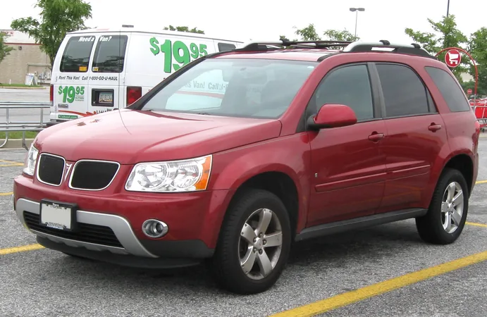 2006 Pontiac Torrent exterior
