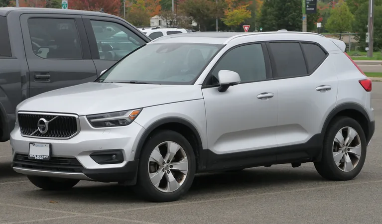 2021 Volvo XC40 exterior